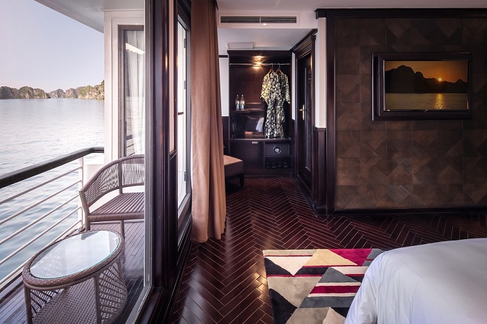 Du thuyền President 5 sao 