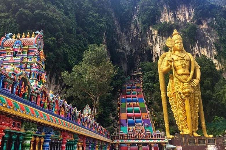 Khám phá động Batu