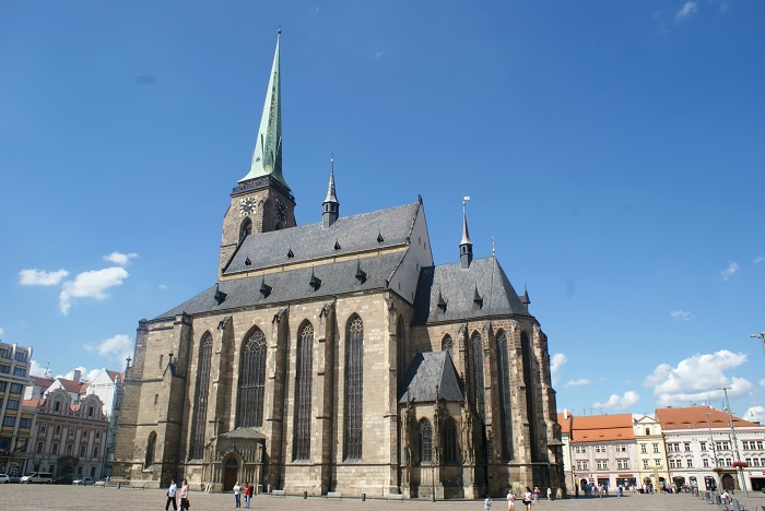 Cathedral_of_Saint_Bartholomew