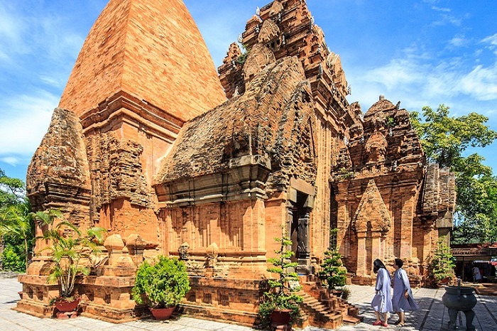 Du lịch Nha Trang: Tháp Bà Ponagar