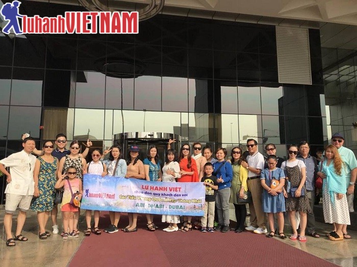 Đoàn khách Dubai