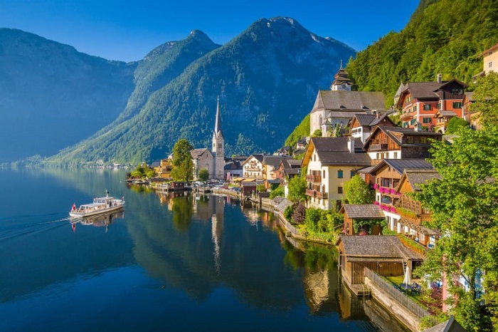 Hallstatt là thị trấn bên hồ tuyệt đẹp dược Unesco công nhận là di sản thế giới