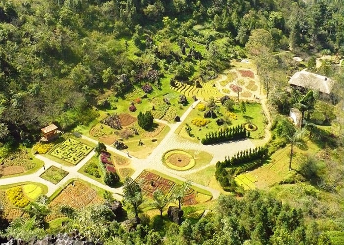 Khu du lịch núi Hàm Rồng