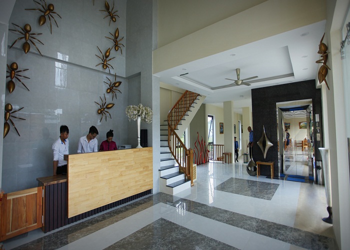 Lễ tân khách sạn