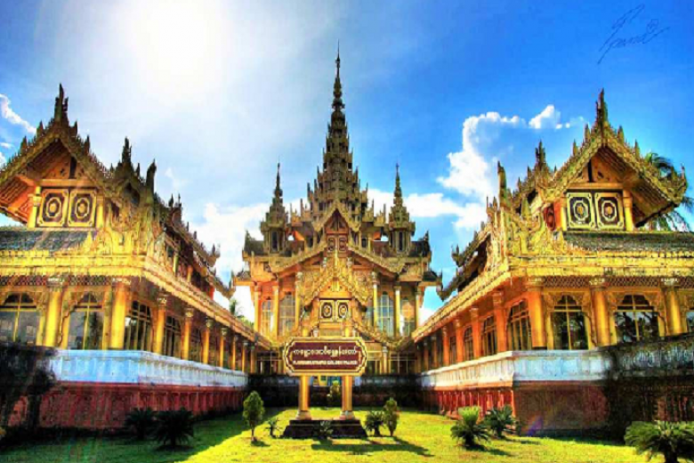 Cung điện nổi Karaweik Royal Barge