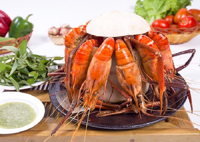 Tôm càng xanh luộc nước dừa