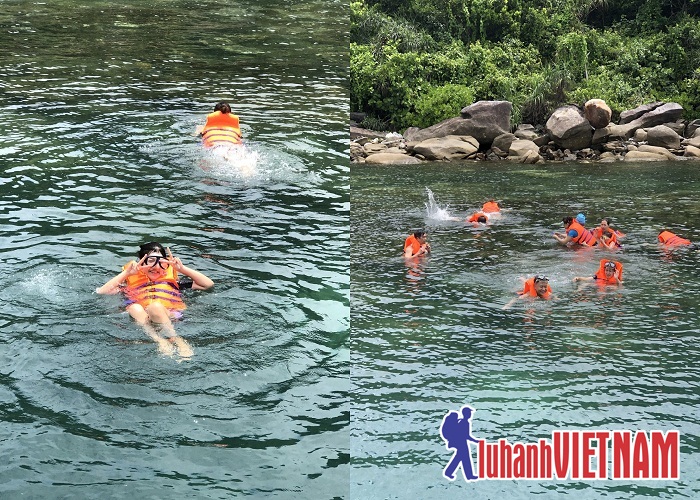 Du khách trải nghiệm lặn biển 