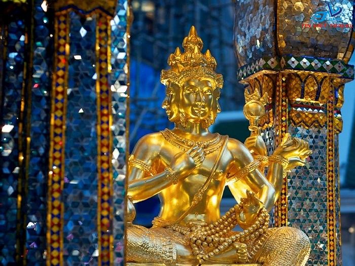 Đền Phật Bốn Mặt San Phra Phrom