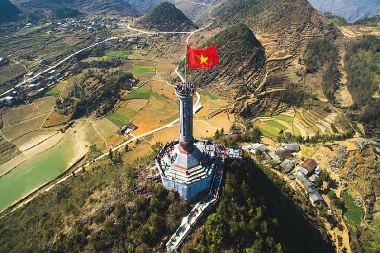 Cột Cờ Lũng Cú