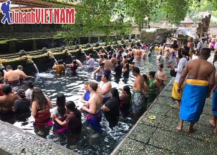 Đền Tirta Empul