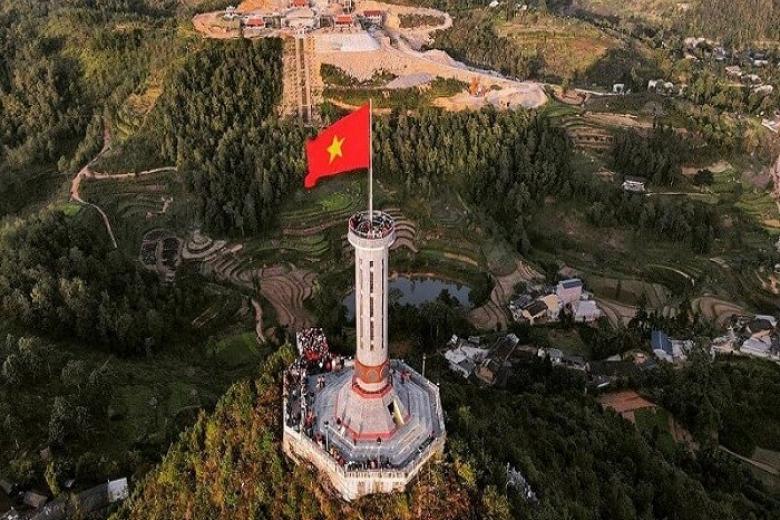 Cột cờ Lũng Cú