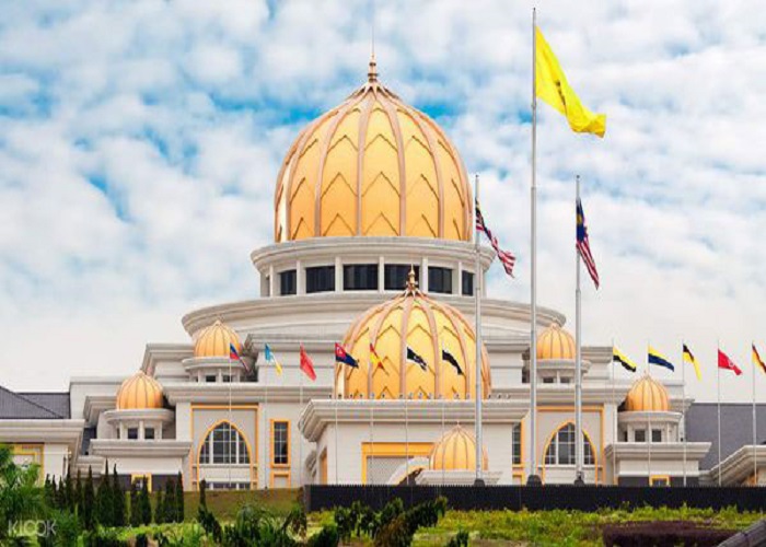 Cung điện Hoàng Gia