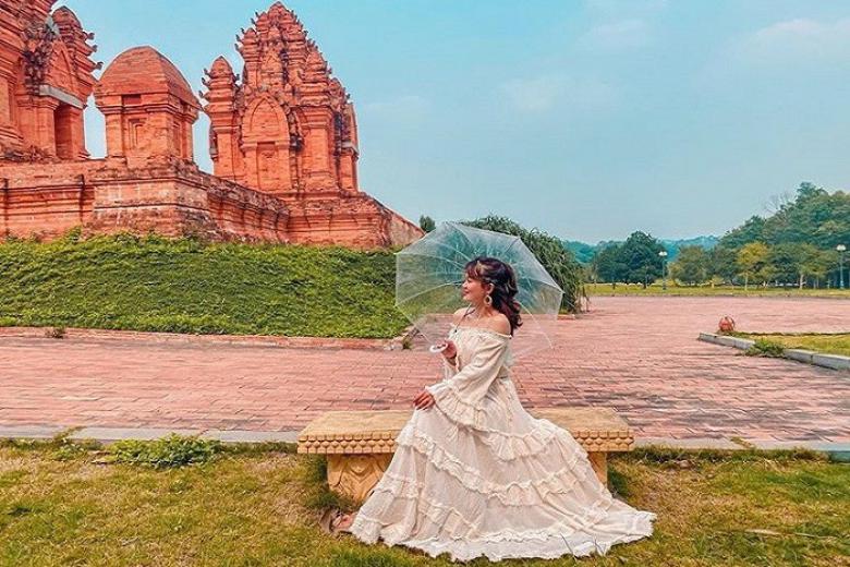 Làng văn hóa các dân tộc Việt Nam