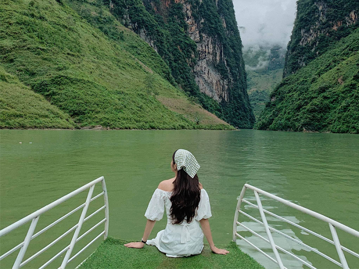 Du thuyền sông Nho Quế