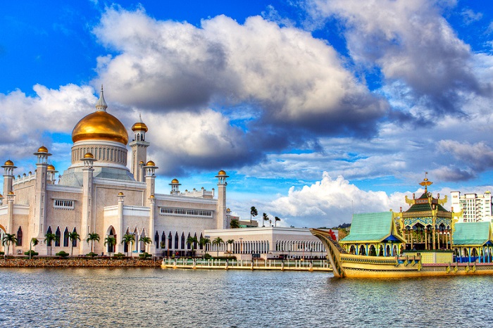 Thánh đường Hồi giáo Omar Ali Saifuddien