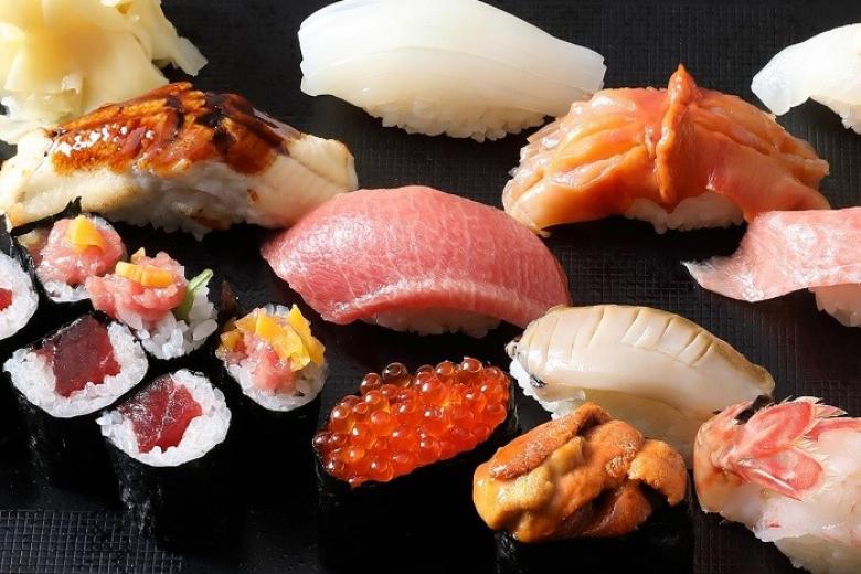 Thưởng thức ẩm thực Nhật Bản