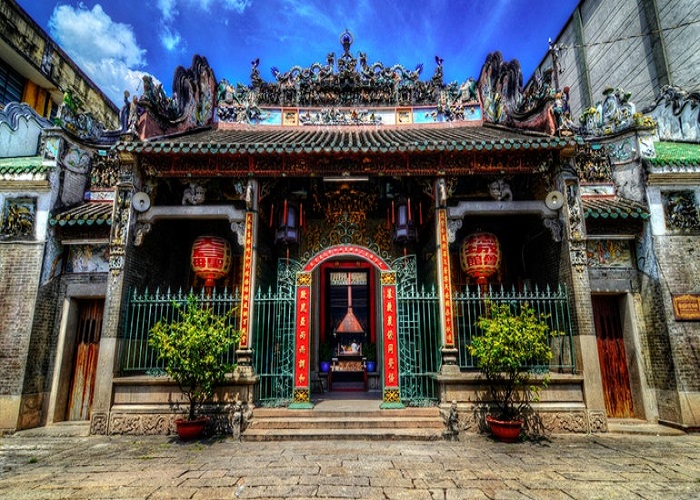 Chùa Thiên Hậu (Thien Hau Temple).