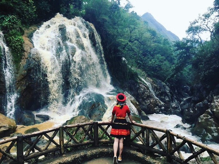 Thác Bạc điểm đến được nhiều du khách check-in ở Sapa