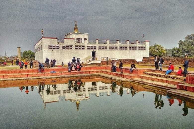 Đền thờ Hoàng hậu Maya