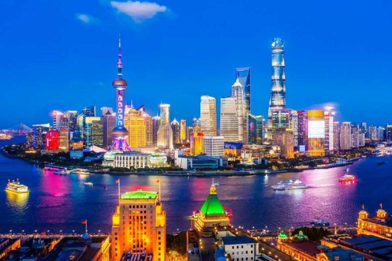 Du thuyền trên sông Hoàng Phố