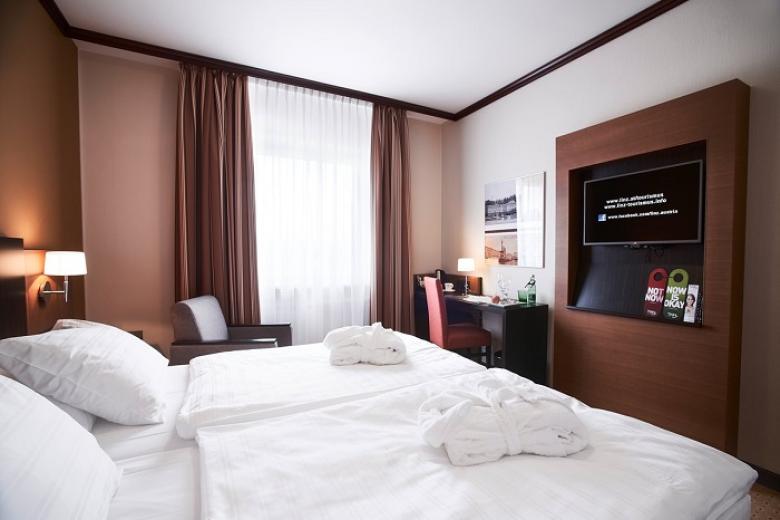 Khách sạn Trans World Hotel Donauwelle