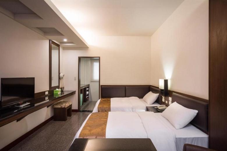 Khách sạn Trans World Hotel Donauwelle