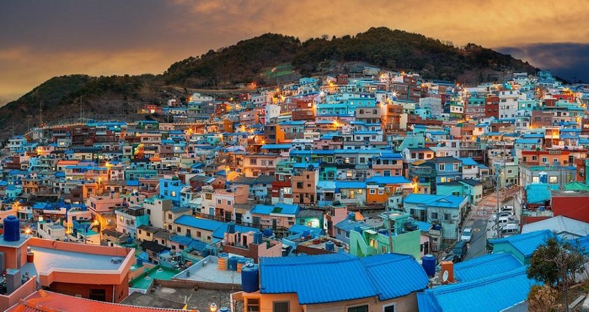 Làng bích họa Gamcheon (Gamcheon Culture Village)