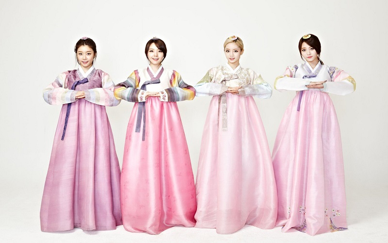 Mặc đồ Hanbok 