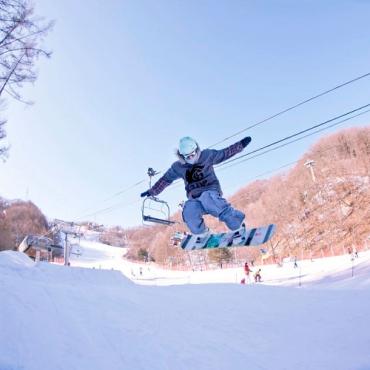 Tour Hàn Quốc 5N4Đ: Từ Hà Nội - Seoul - Nami - Lotte World - Trượt Tuyết - Hái Dâu - Thư Viện Sách ( Trưa - Tối), Bay VN + KS 4*