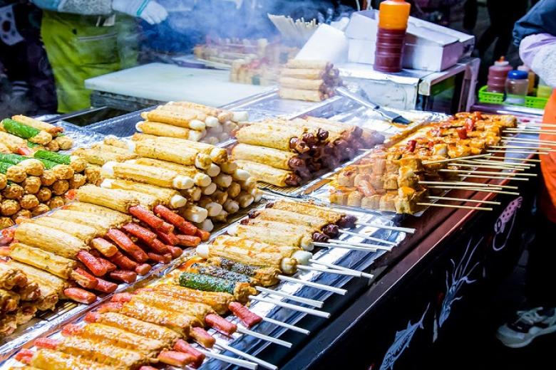 Khu phố sầm uất Myeondong