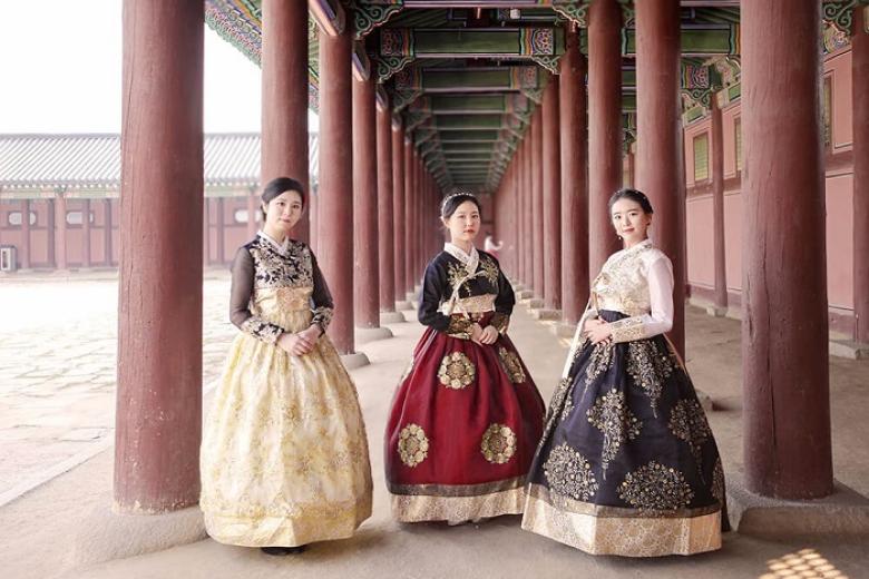 Mặc Hanbok