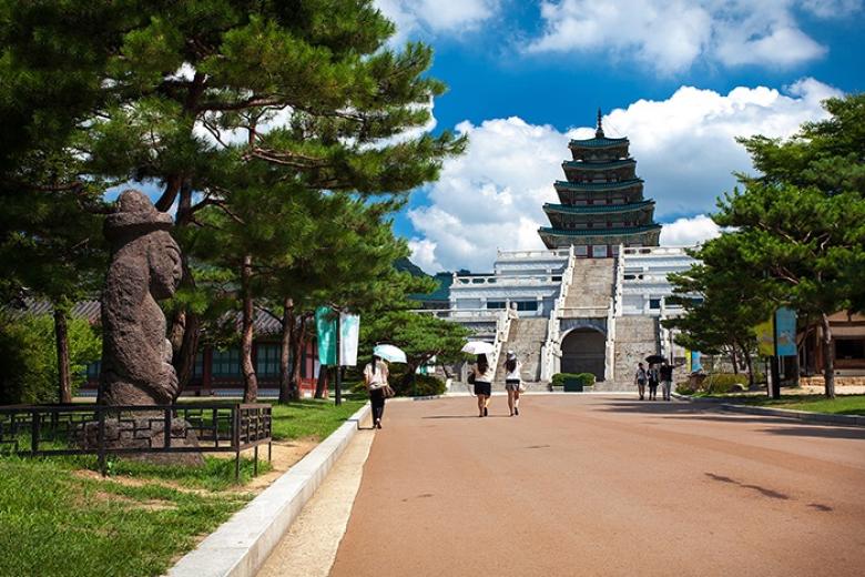 Bảo tàng dân gian Quốc gia (National Folk Museum)