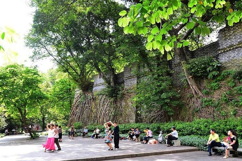 Công viên Việt Tú