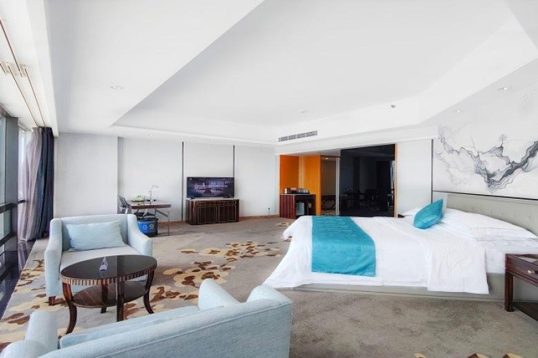 Huaqiang Plaza Hotel