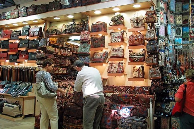 Chợ thủ công Qeisarieh Bazaar