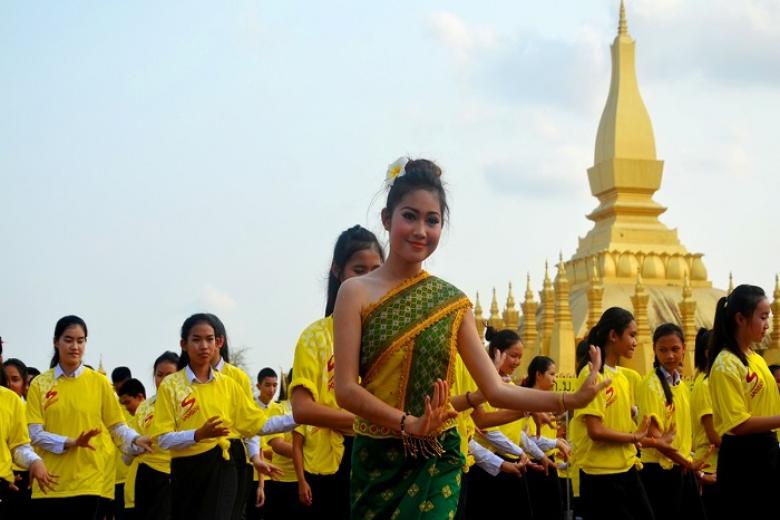 Thưởng thức điệu múa Lamvong của xứ sở hoa Champa