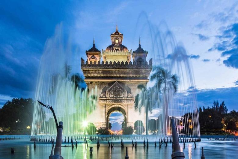 Tượng đài chiến thắng Patuxay