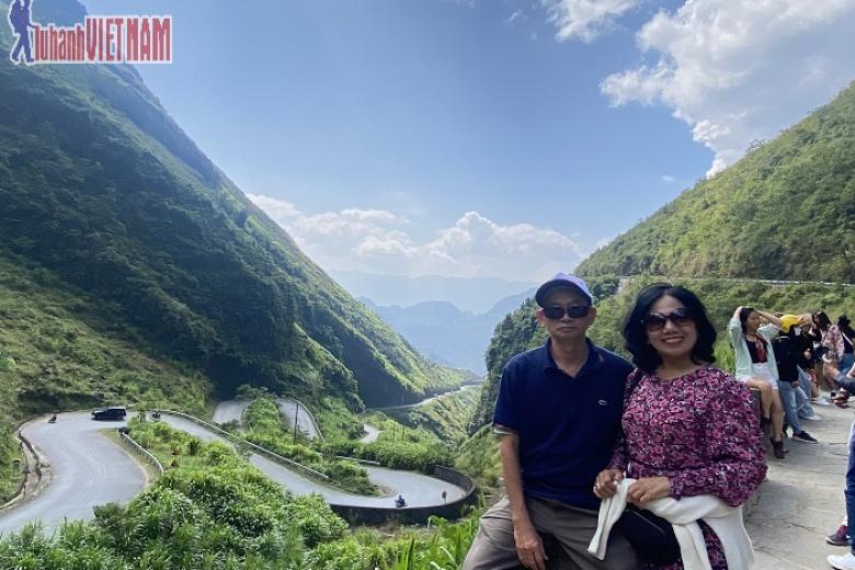 Khách chụp ảnh lưu niệm