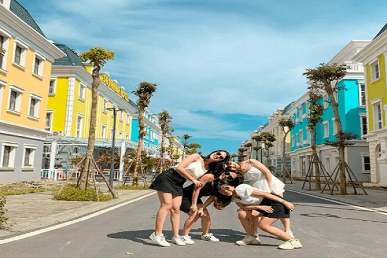 Phố cổ Hạ Long