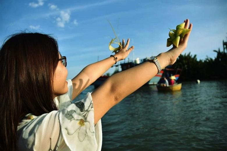 Đồ vật bằng lá dừa