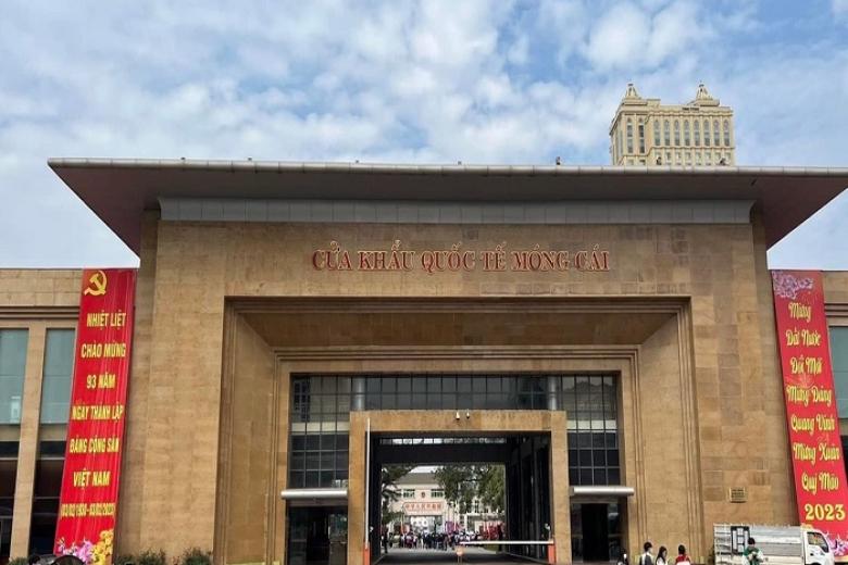 Cửa khẩu Móng Cái
