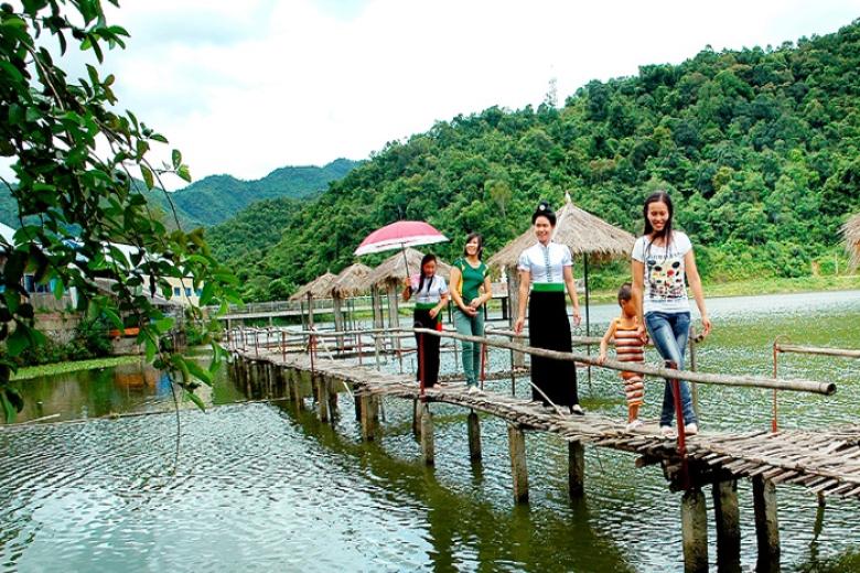 Khu du lịch tắm khoáng Uva