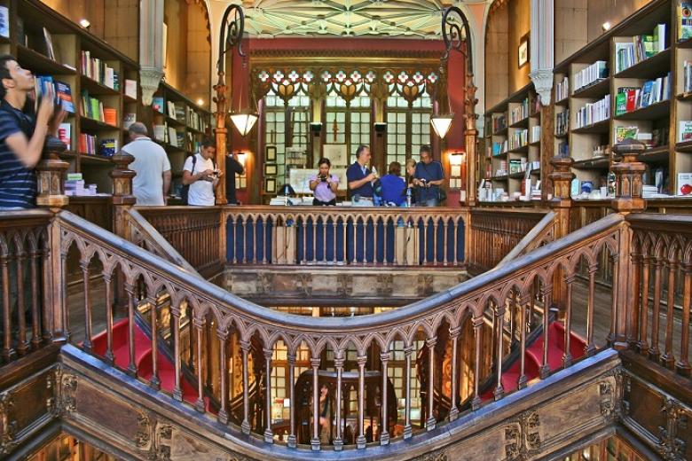 Hiệu sách Lello & Irmão (bao gồm vé vào trong)