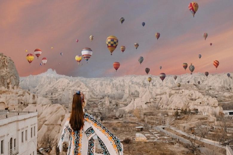 Chiêm ngưỡng cảnh bình minh ở Cappadocia