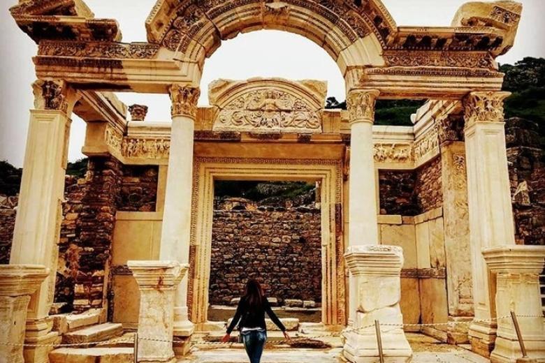 Đền thờ Hadrian