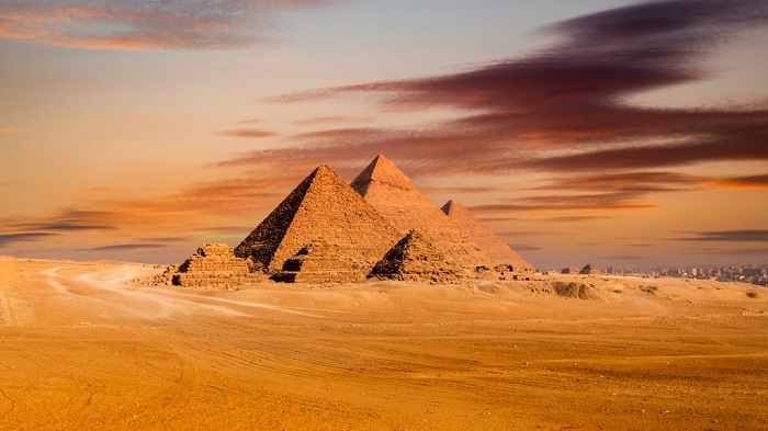 Kim tự tháp Giza 