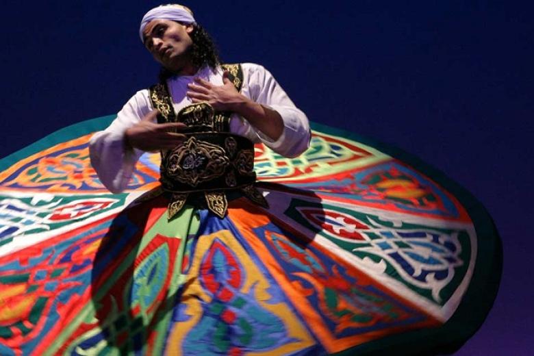 Tanoura show