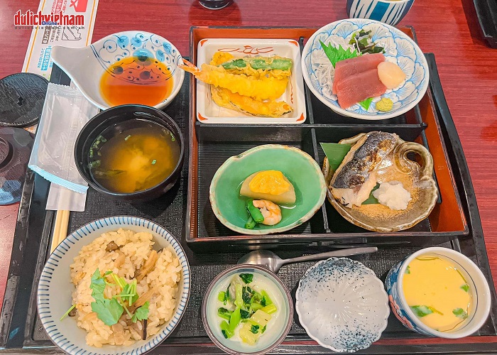 Ẩm thực