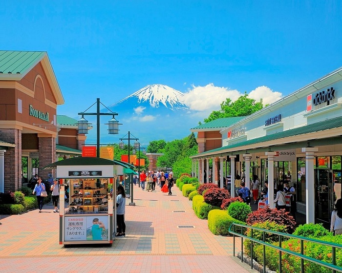 Tự do shopping tại Gotemba Premium Outlets