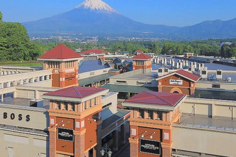 Tham quan và mua sắm ở trung tâm thương mại Gotemba Outlet